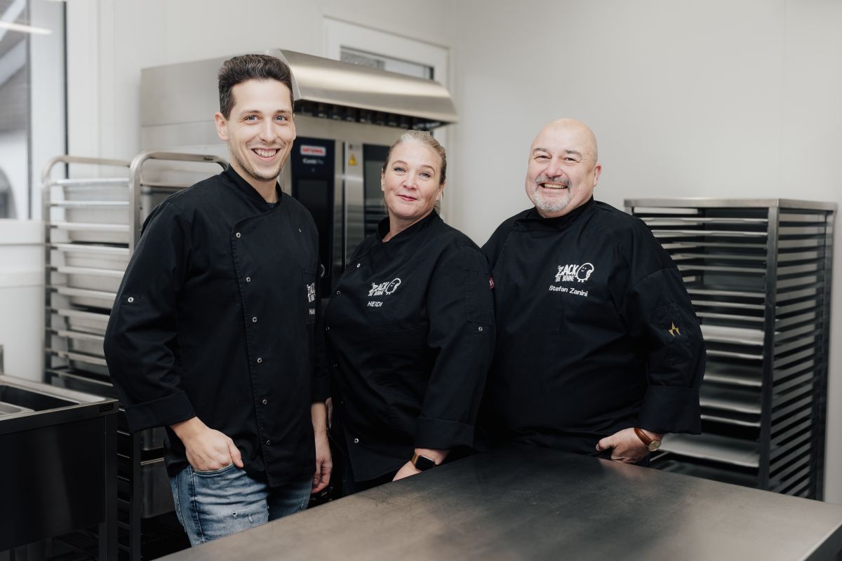Die Unternehmer:innen Hannes Weichhart, Heidrun und Stefan Zanini