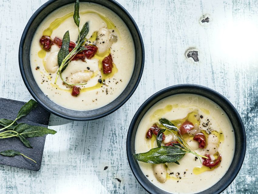 Toskanische Bohnencremesuppe mit frittiertem Salbei | Vegane ...