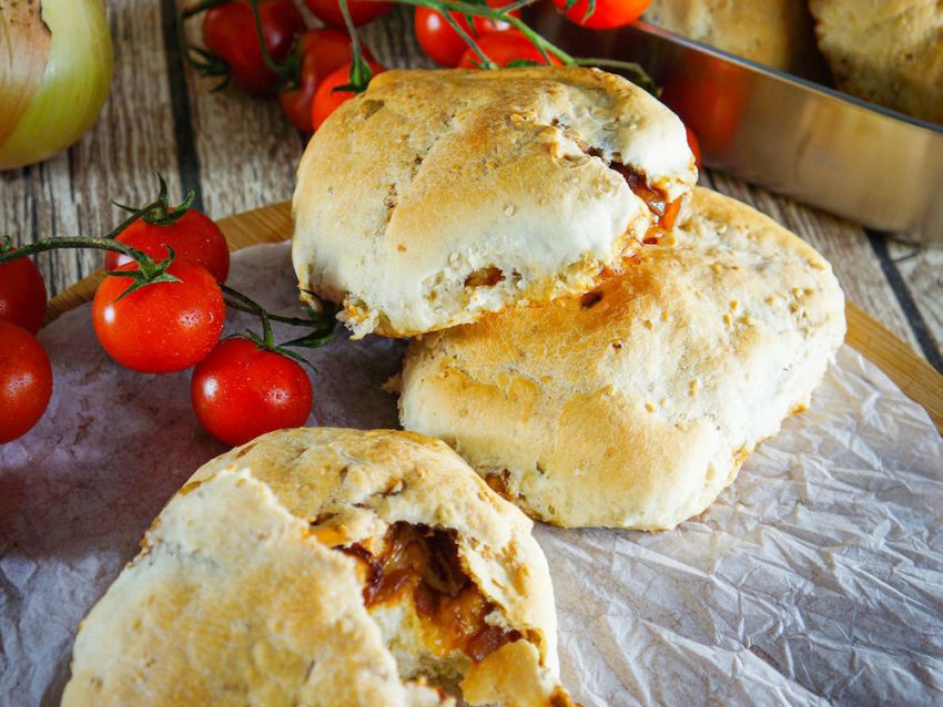 Brötchen mit Zwiebelfüllung | Vegane Gesellschaft Österreich