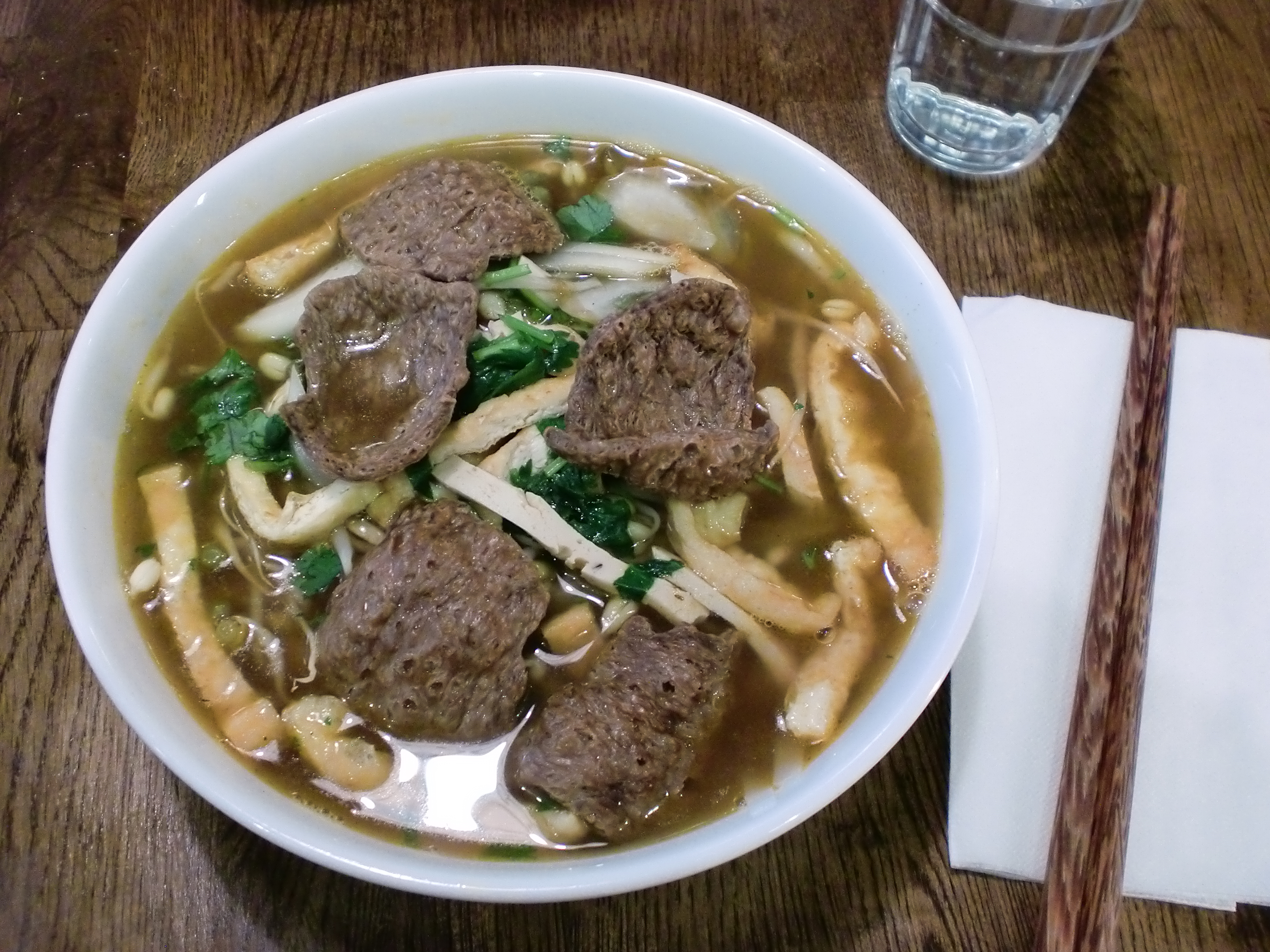 Vietnamesische Pho-Suppe im Sen Chay